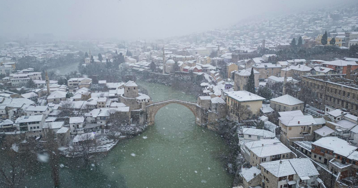 FOTO Pogled iz zraka na snijegom prekriven Mostar