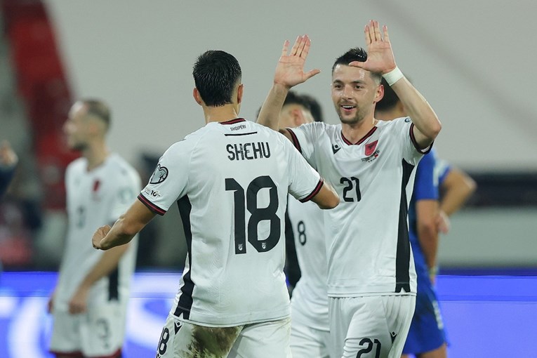 VIDEO Šok u Varšavi. Hoxha zabio nakon velike greške stopera Poljske