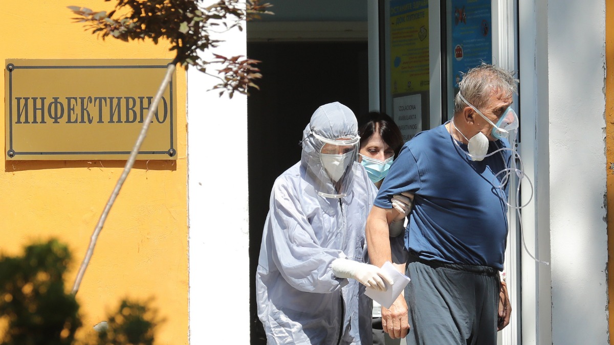 U Vojvodini ponovno raste broj zaraženih, među njima i dva člana pokrajinske vlade