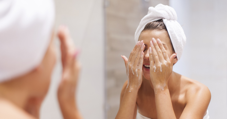 "Obožavam ga": Ovaj proizvod za čišćenje lica mnogi preporučuju