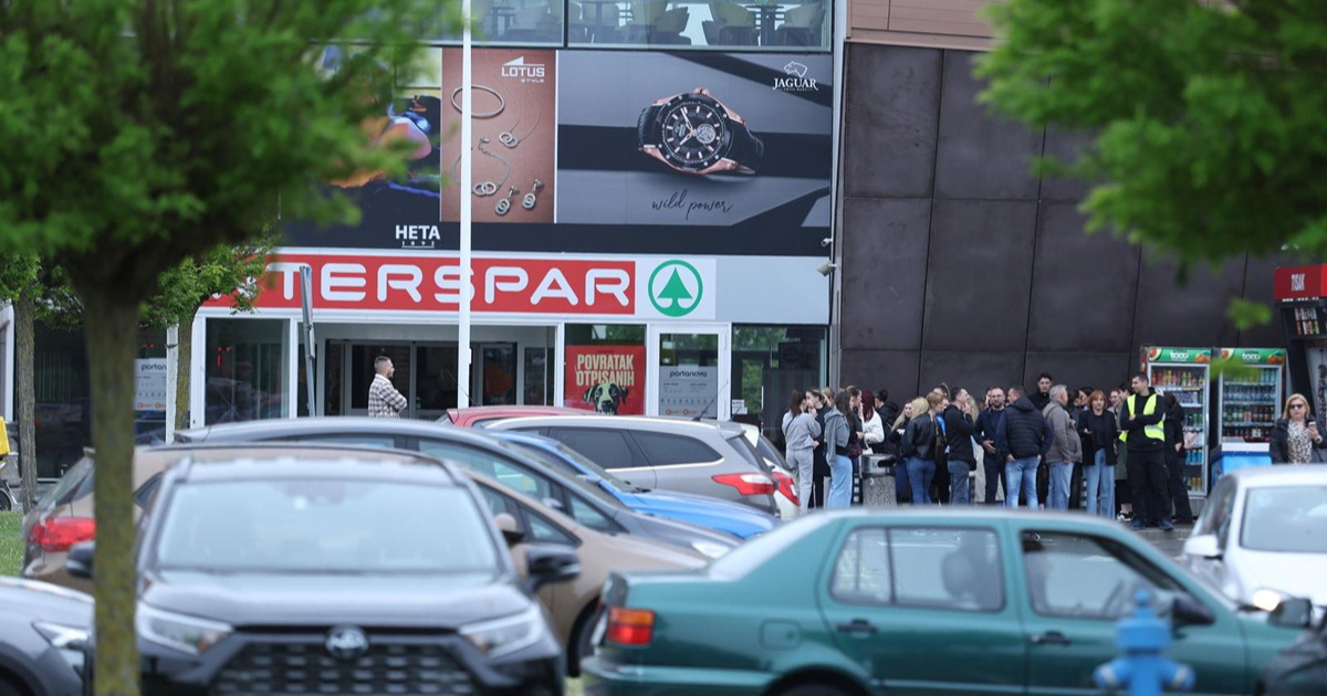Dojave o bombama u dva osječka trgovačka centra. Policija je na terenu