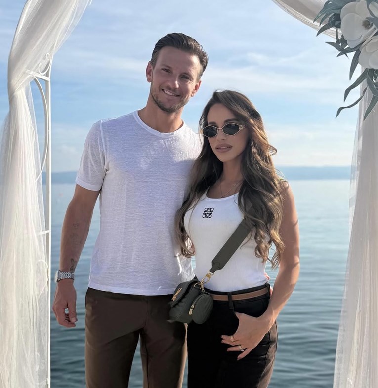 Rakitić: Uz tebe sam naučio da se prave pobjede ne slave na stadionima, nego kod kuće