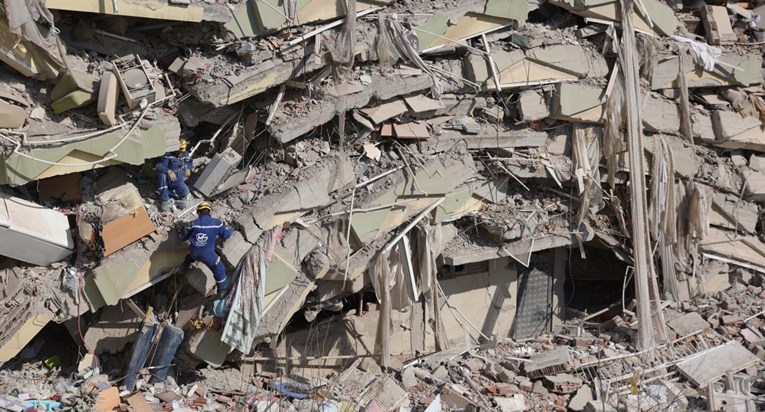 U Turskoj raste broj mrtvih od potresa, građevinari pod istragama zbog propusta