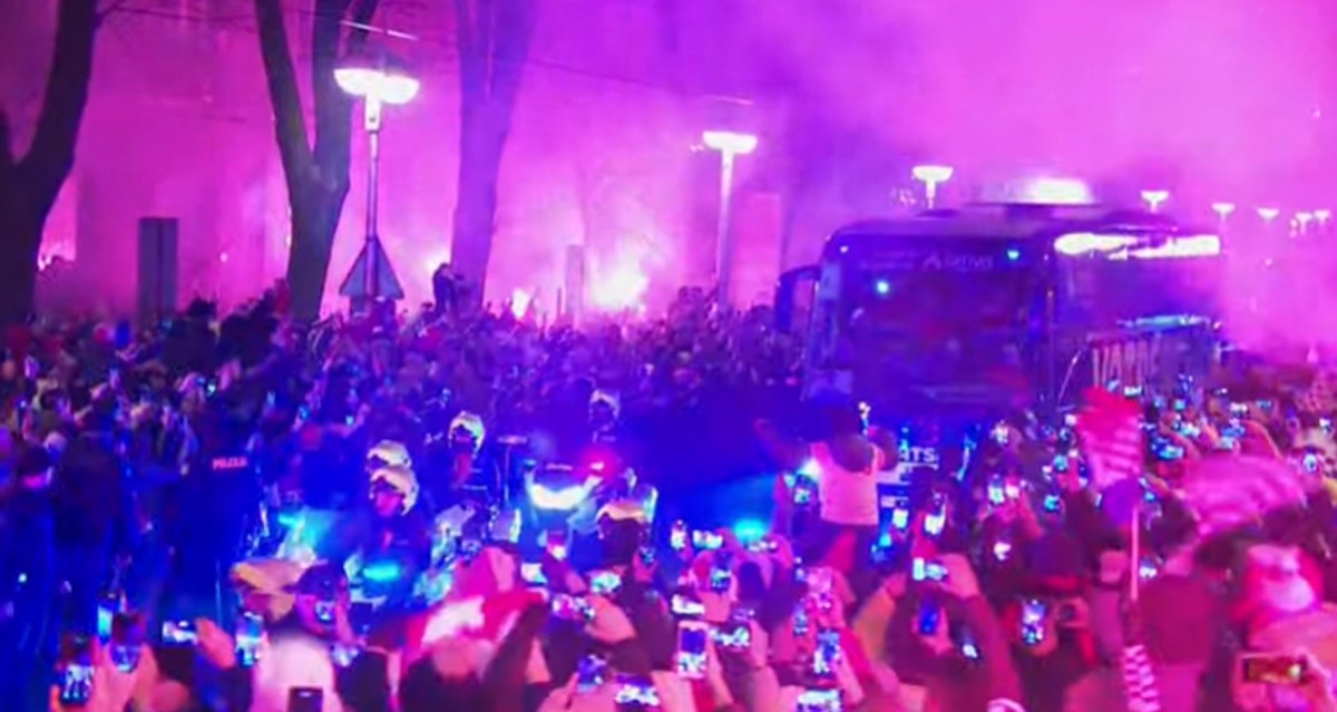 VIDEO Pogledajte trenutak kad su Vatreni stigli kod vatrogasaca u Savskoj