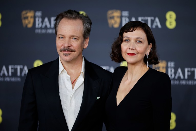 Peter Sarsgaard i Maggie Gyllenhaal stižu na filmski događaj u Slanom
