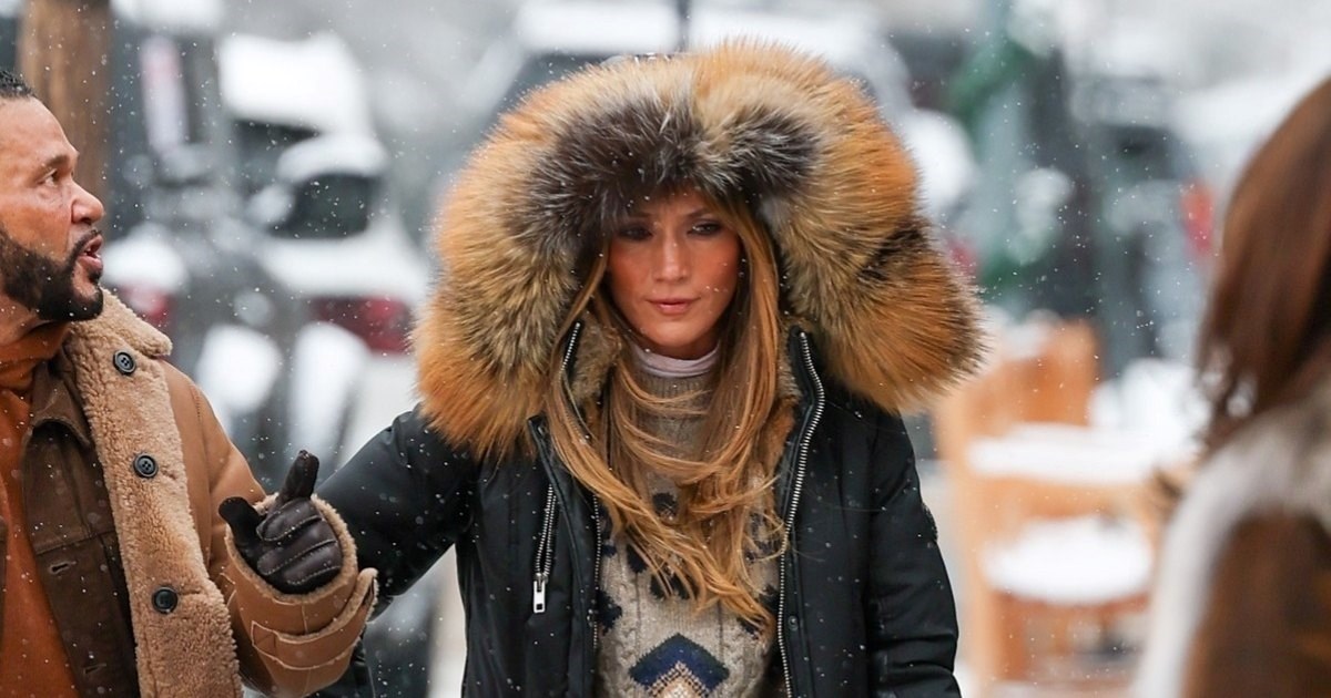 Jennifer Lopez zna kako se utopliti. Jakna je top