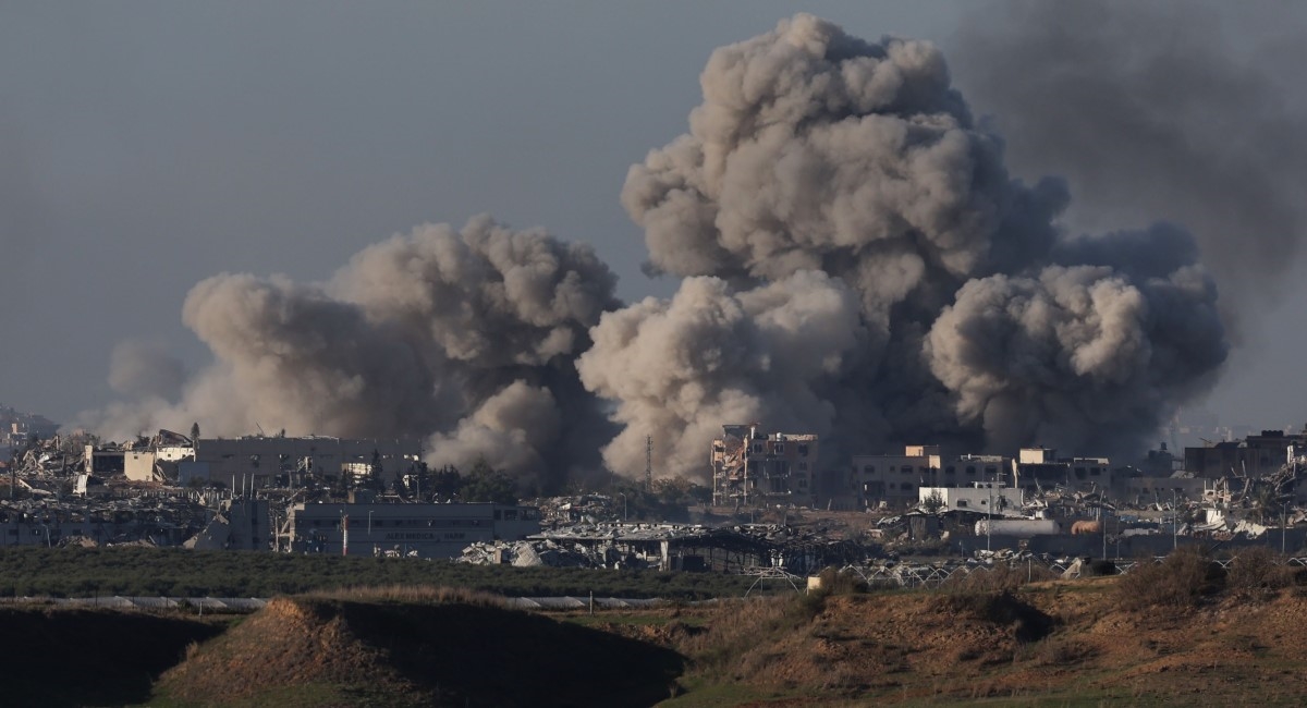 Izrael bombardira Gazu, Hamas proučava prijedlog o primirju