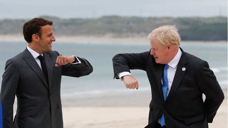 Macron i Johnson se na summitu G7 posvadili zbog kobasica