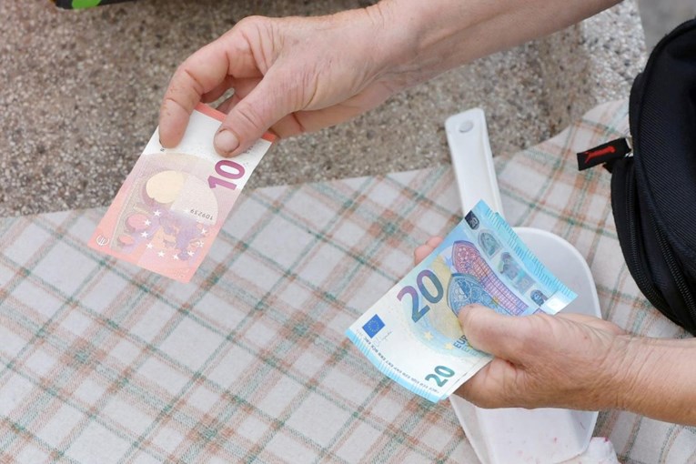 FBiH predložila zakone kojima slanje eura iz Europe u BiH postaje puno jeftinije