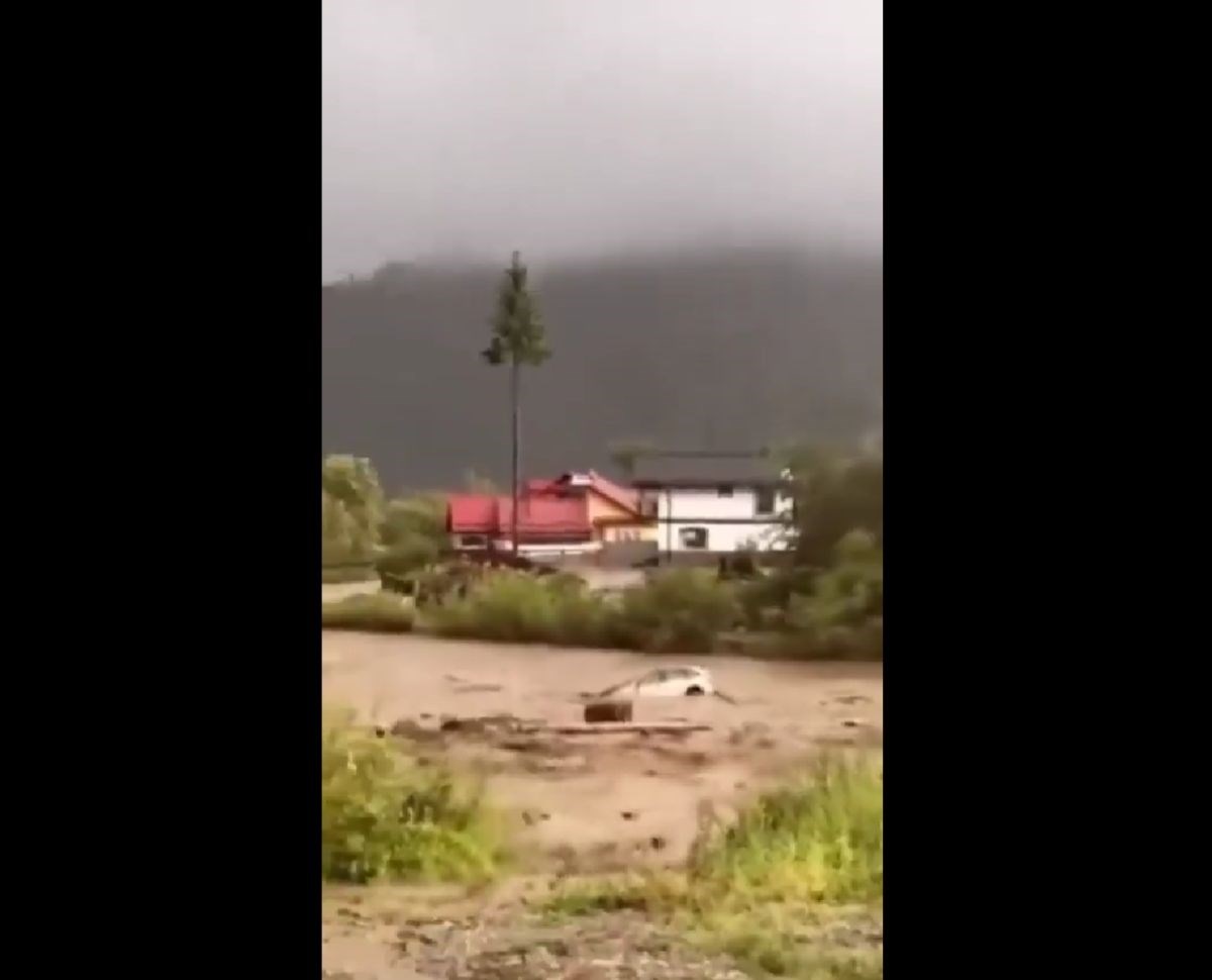 VIDEO Ogromno nevrijeme u Rumunjskoj. Dvoje mrtvih, stotine evakuirane
