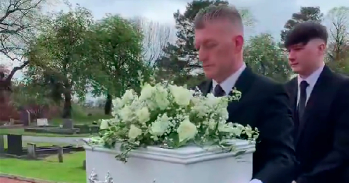 U Engleskoj pokopan dječak čije su kosti pronađene zamotane u novine iz 1910.