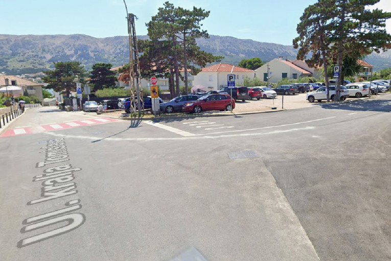 U prometnoj nesreći na Krku poginuo vozač mopeda