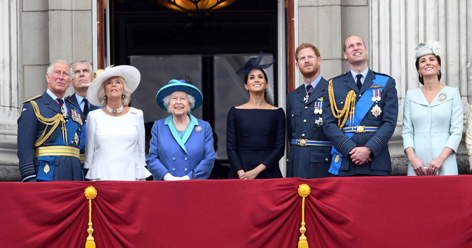 Kraljica Elizabeta odbijala je nasamo razgovarati s Harryjem, uvijek je bilo svjedoka