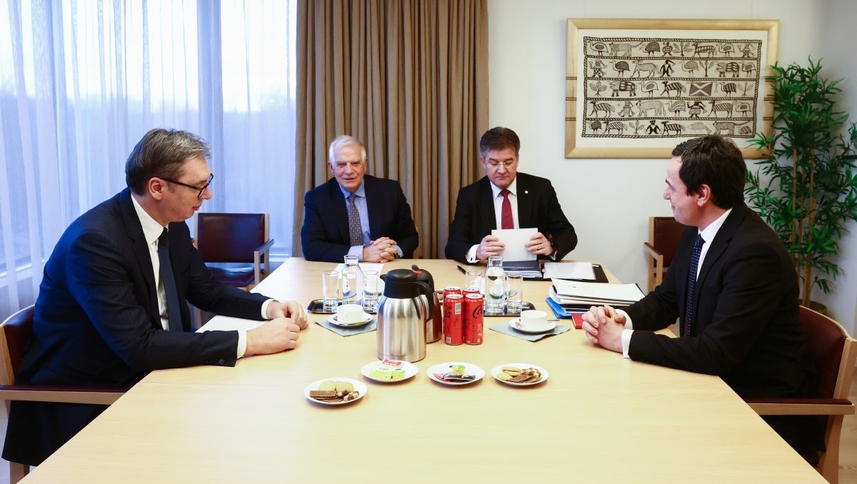 U tijeku sastanak Vučića i Kurtija. Hoće li doći do povijesnog dogovora?