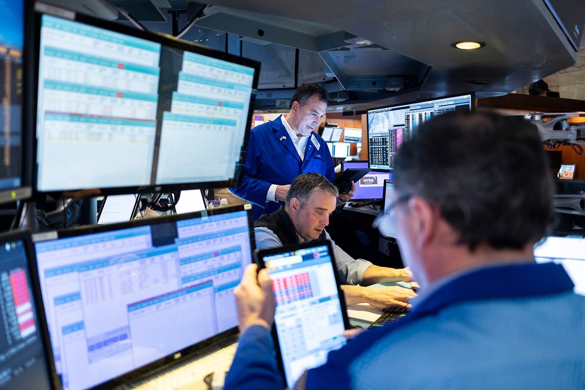 Dow Jones raste, Boeing dobiva milijarde, Rolls-Royce oslobođen carina