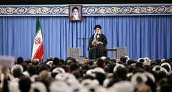 Iranski vođa održao žestok govor, masa vikala: "Smrt Americi"