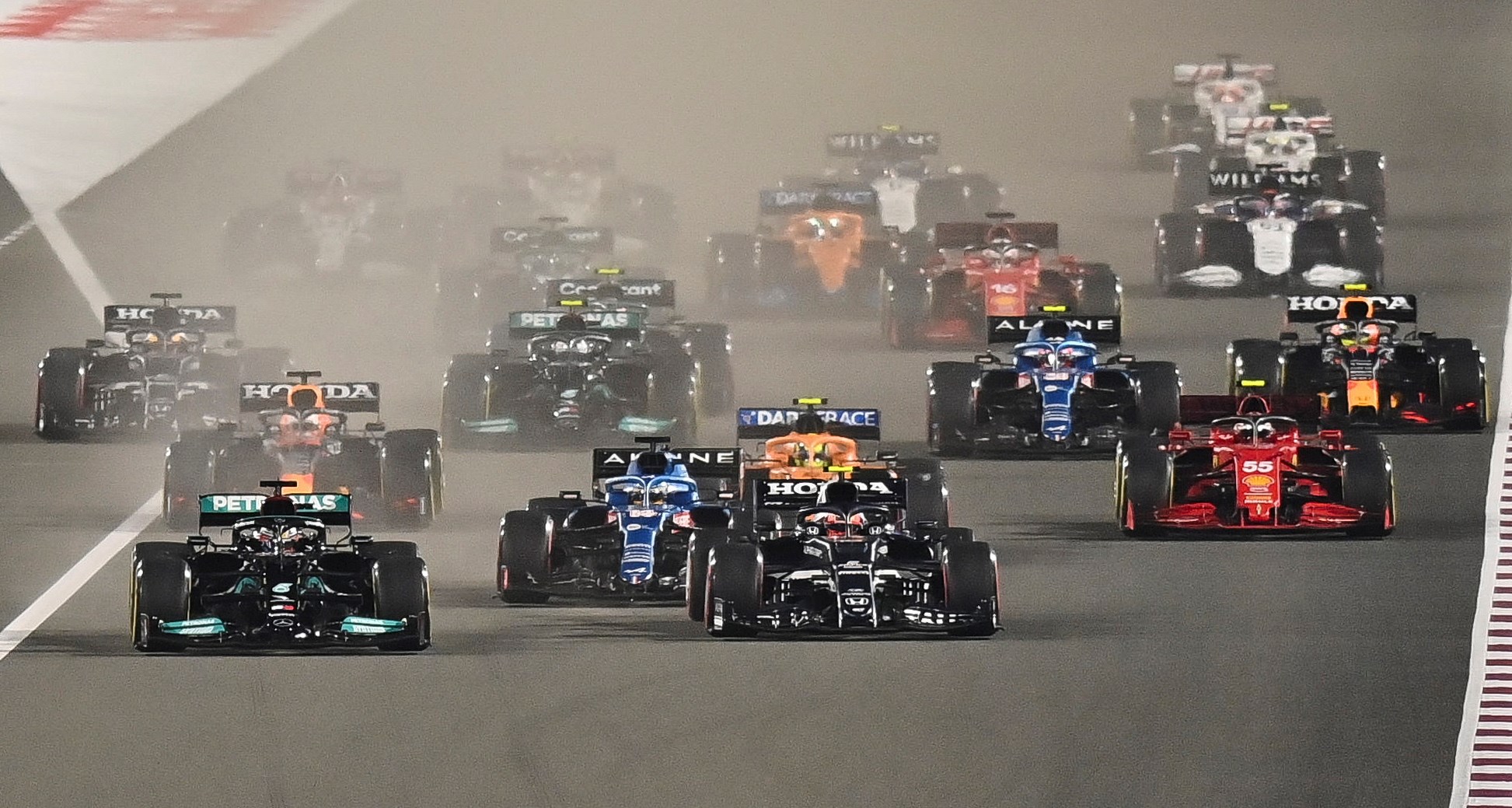 Hamilton pobjedom smanjio zaostatak za Verstappenom. "Osjećam se bolje nego ikad"