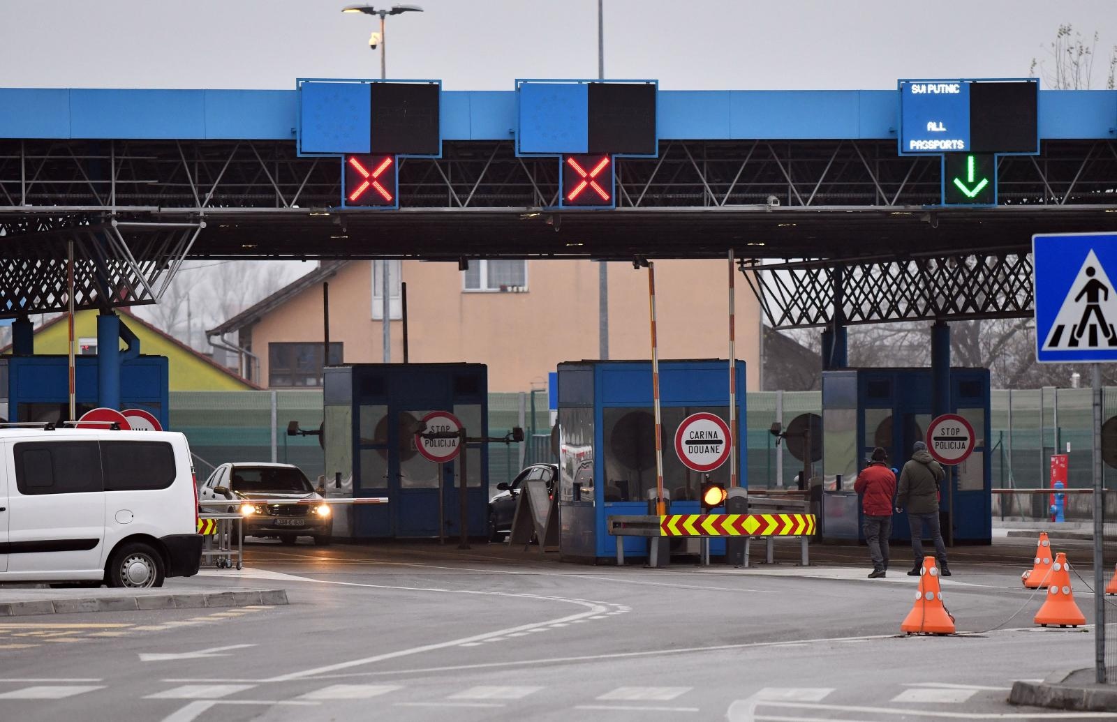 Zaražen ušao u bus i vozio se do granice s BiH, otkrila ga policija