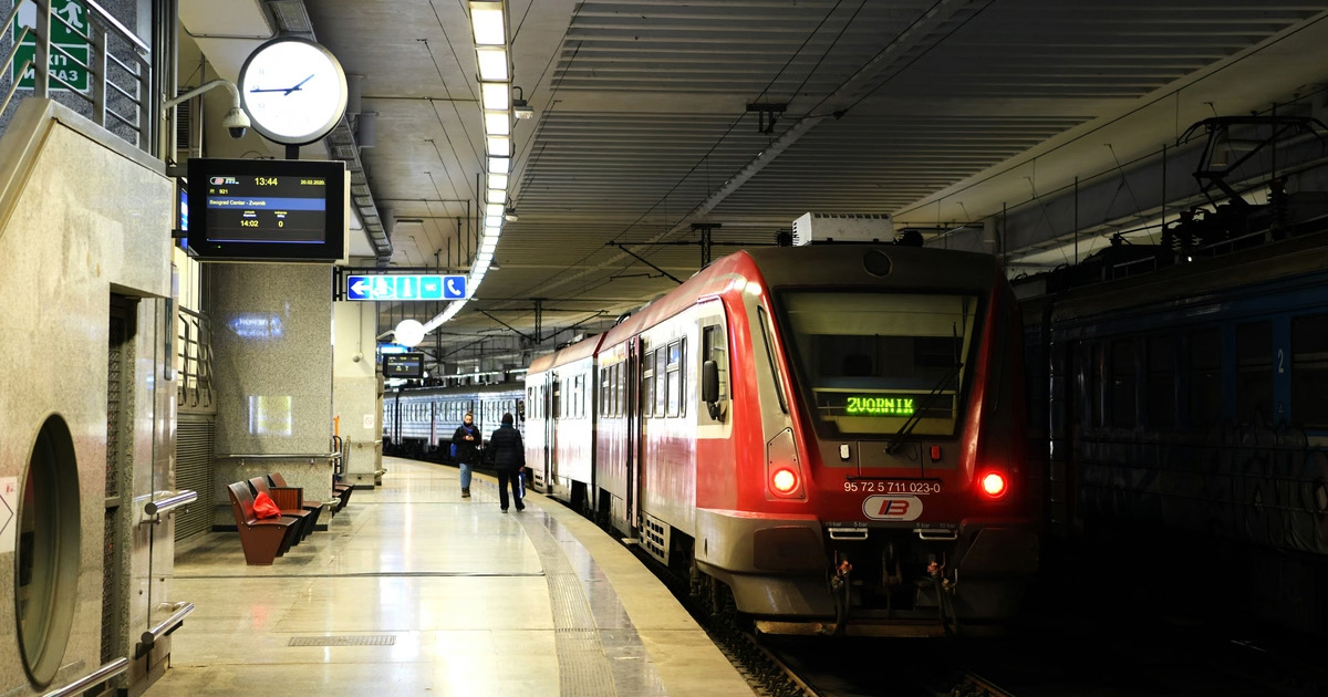 Uoči prosvjeda studenata u Srbiji zaustavljen željeznički promet. Bez objašnjenja