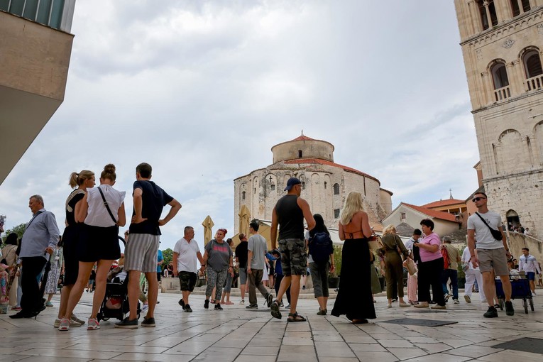 Zadarska županija subvencionira stambene kredite do 300€ mjesečno za mlade obitelji