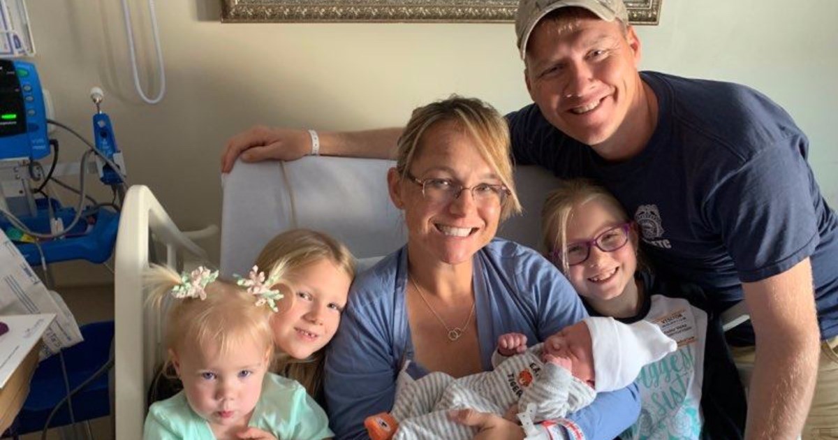 Bravo, tata: Vozio suprugu u bolnicu pa ju porodio u automobilu