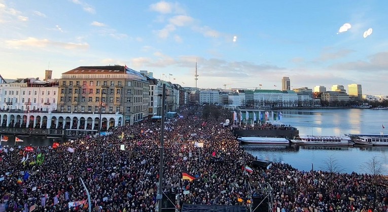 Tisuće Nijemaca na prosvjedu u Hamburgu: Zajedno protiv neonacista