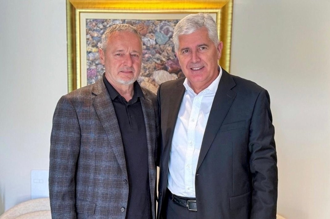 Partneri napali Čovića zbog slike s Thompsonom. "Nema ali. Bit će posljedica"