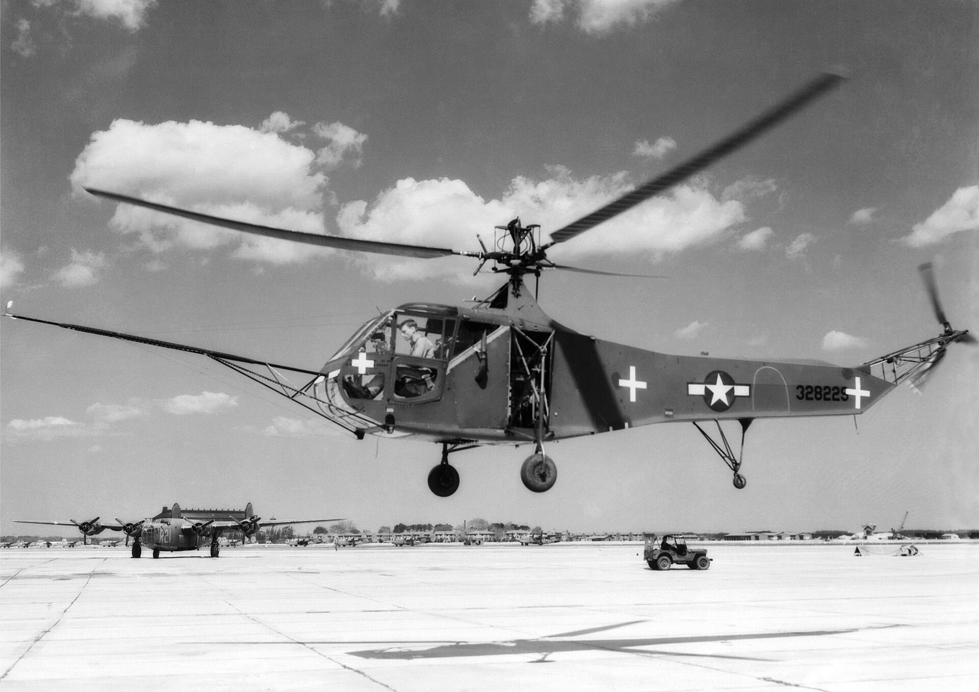 Tada je prvi put ikad u vojne svrhe korišten helikopter. Misija je bila jako opasna