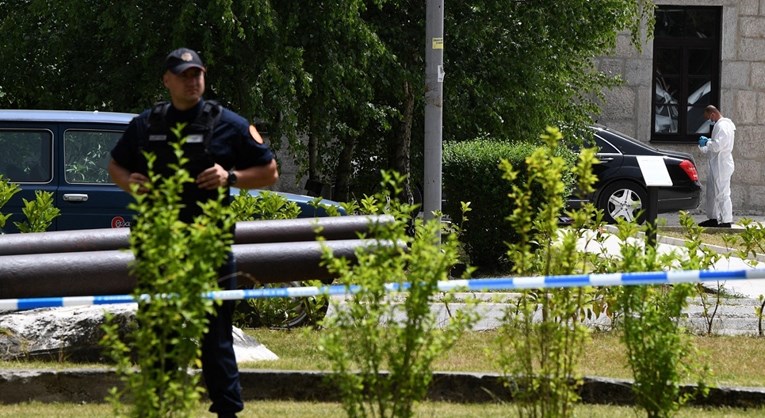 U Crnoj Gori snajperom ubijen škaljarac. Nije ga spasio visoki zid oko kuće