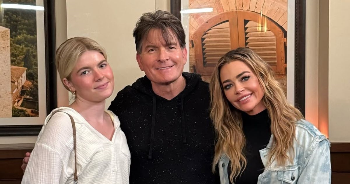 Denise Richards otkrila kako je kćerima rekla da njihov otac Charlie Sheen ima HIV