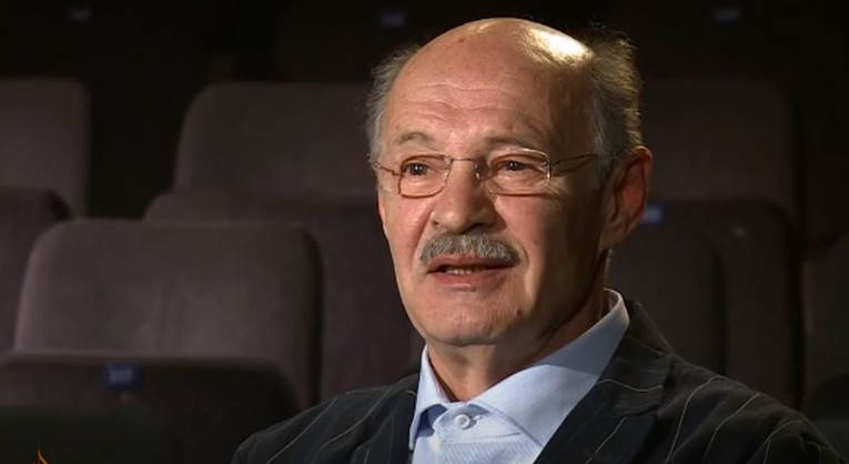 Mustafa Nadarević izašao iz bolnice, oporavlja se kod kuće u Zagrebu
