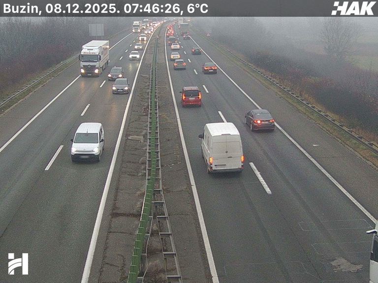 Kolone na autocestama kod Sesveta i Lučkog