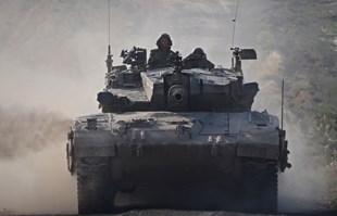 Izrael pozvao ljude da napuste Rafah, ne odustaje od novih napada