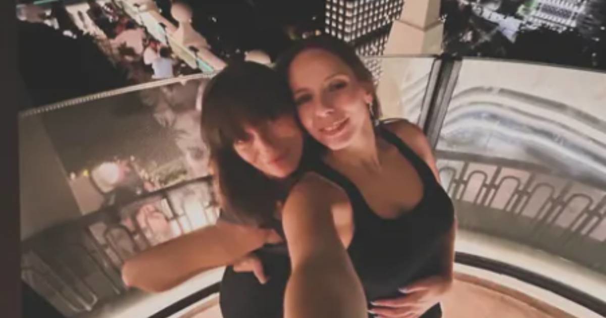 Supruga Sandija Cenova objavila rijetku fotografiju s 20-godišnjom kćeri Zarom