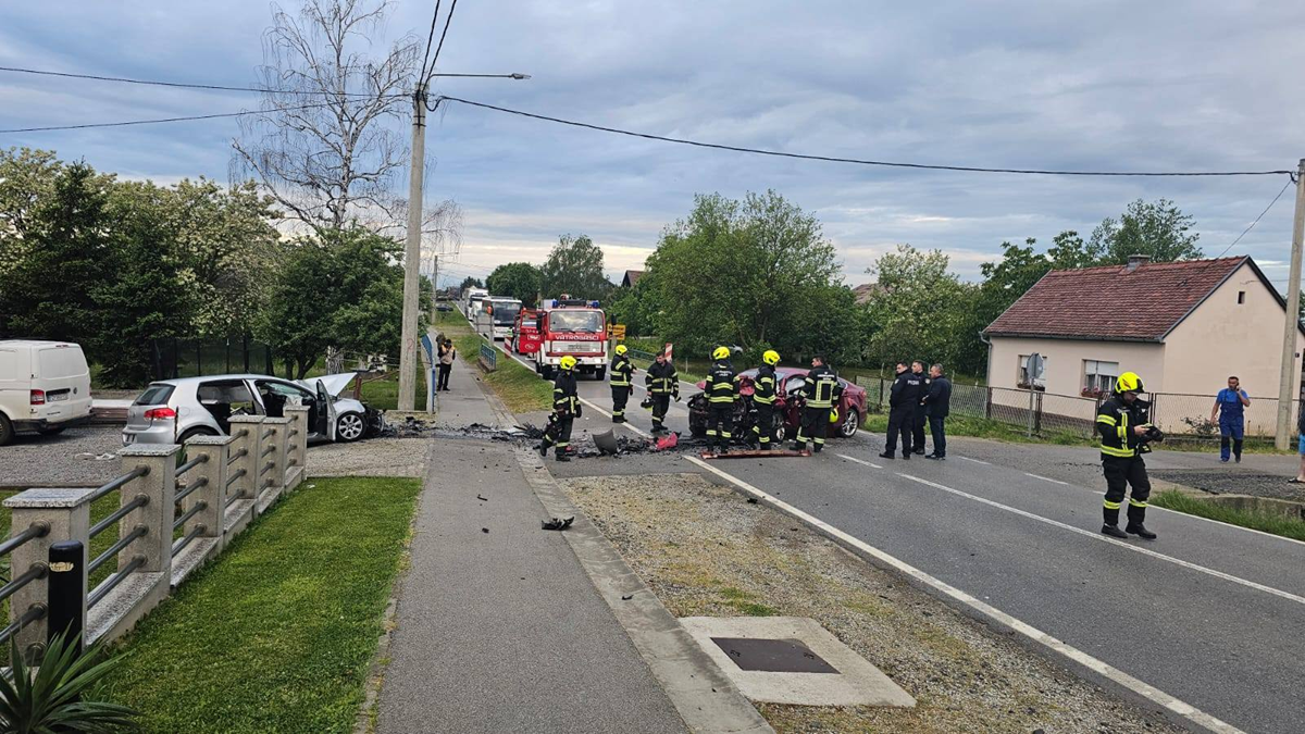 FOTO Pravosudni policajac prešao u suprotnu traku i poginuo. Djevojka teško ozlijeđena