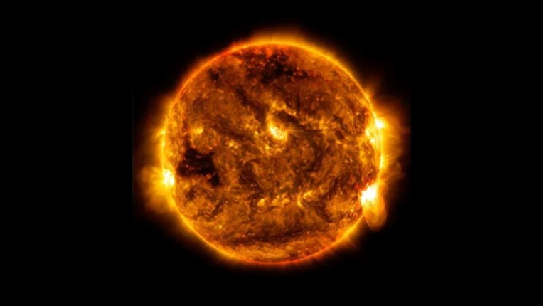 Na Suncu otkriveni čudni valovi: "Kreću se prebrzo, ne znamo što se događa"