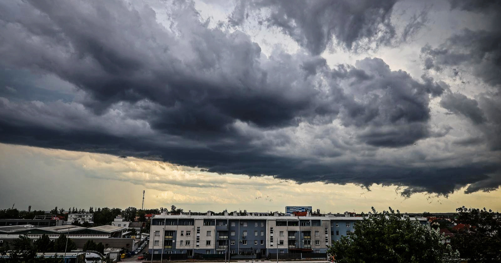 Naglo pala temperatura u Zagrebu, stiglo osvježenje. Objavljena i prognoza