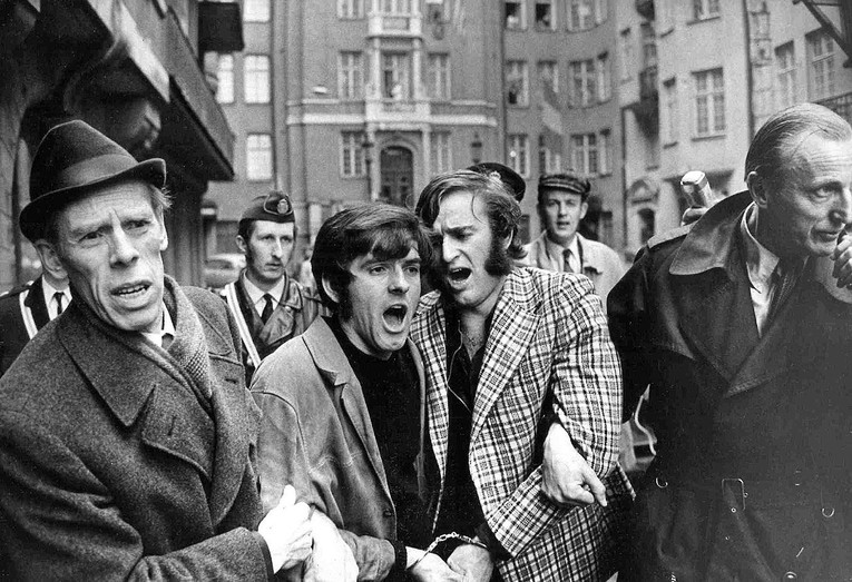 Tri metka u glavu ambasadora i rađanje kulta: Tko je doista bio Miro Barešić?