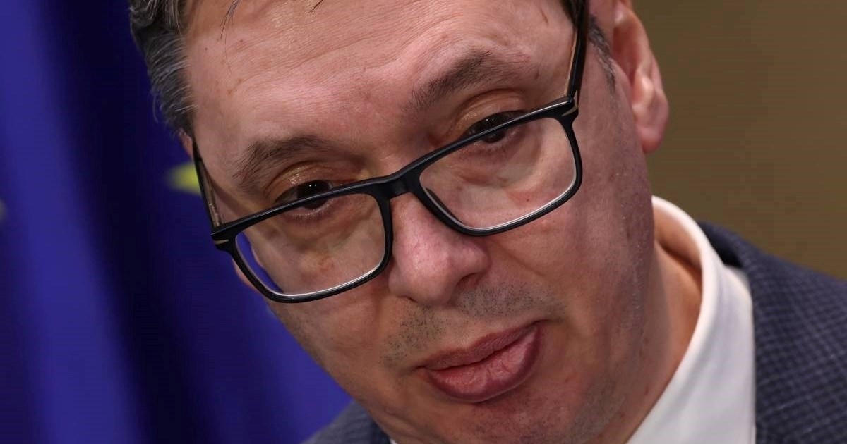 U Srbiji vlada sablasna tišina iščekivanja. Čak se i uvijek spremni Vučić pogubio