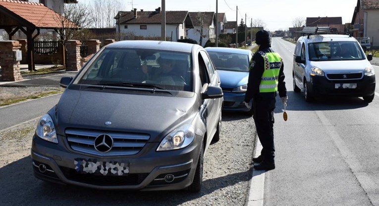 Tip zaražen koronom otišao u kafić u Virovitici, dobio kaznenu prijavu