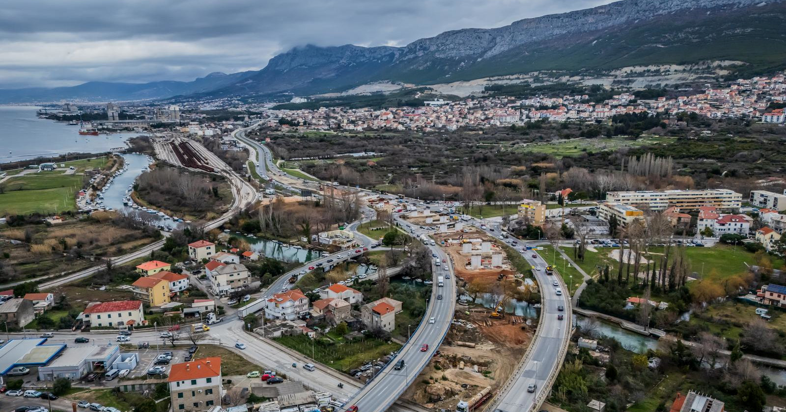 Neobična objava: "Tražim ozbiljne ljude s kapitalom da kupimo zemljište u Solinu"