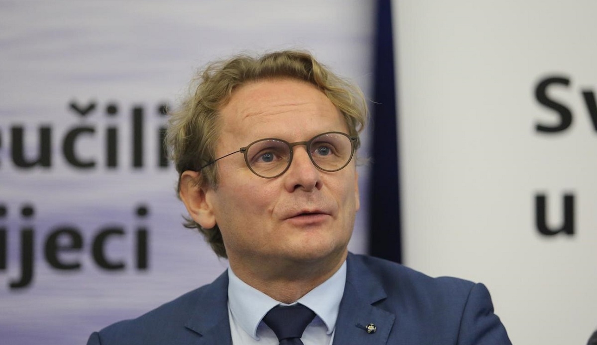 Đikić: Lauc je vladin antivakserski stručnjak, to je problem
