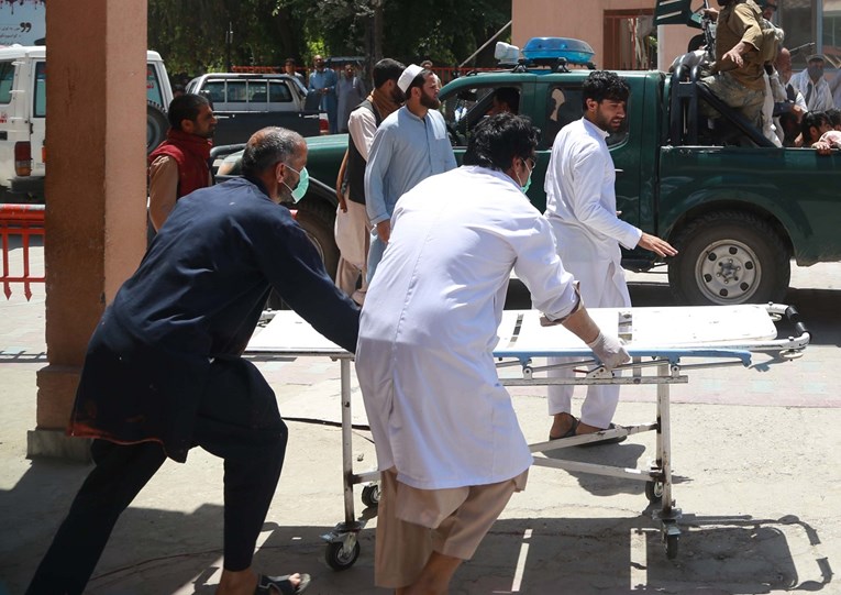 Talibani u Afganistanu aktivirali kamion-bombu, ubijeno pet osoba