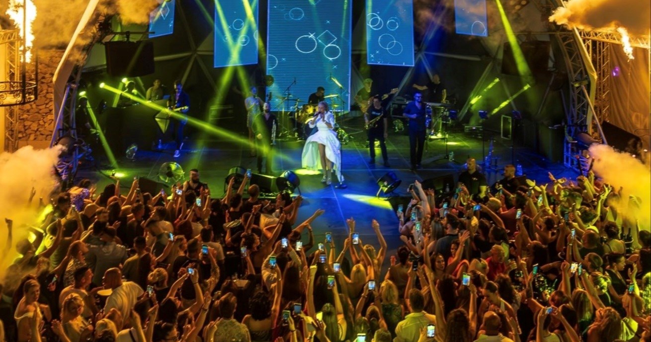 Udruge branitelja traže zabranu nastupa Lepe Brene na Krku, prijete prosvjedima