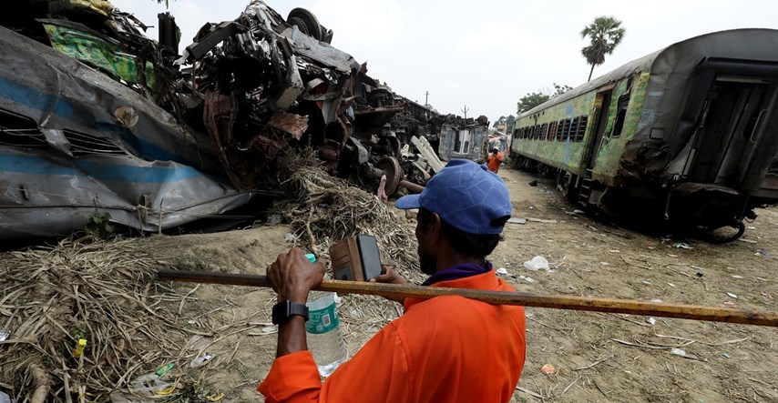 Vlakovi u Indiji opet voze na mjestu stravične nesreće