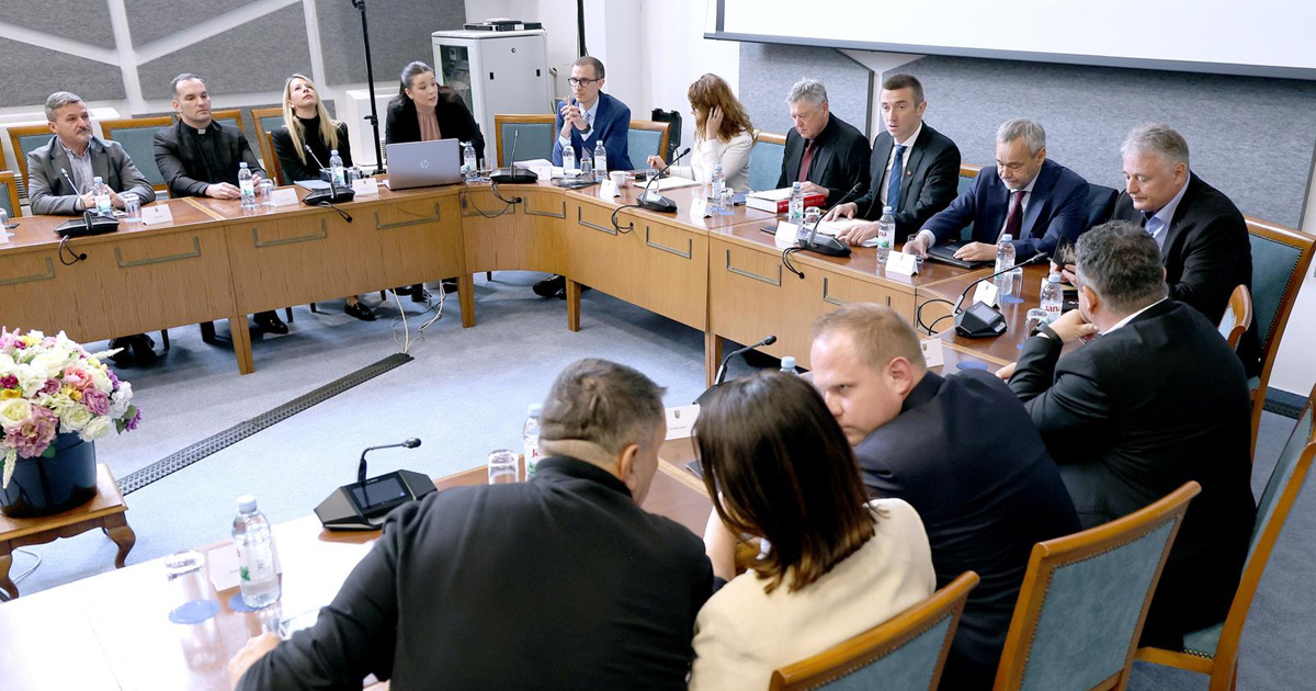 Profesor iz Ljubljane o zločinima komunista: "Organizirana industrija ubijanja"