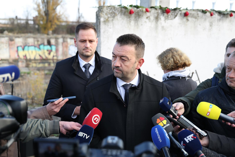 Pavliček zamrznuo saborski mandat