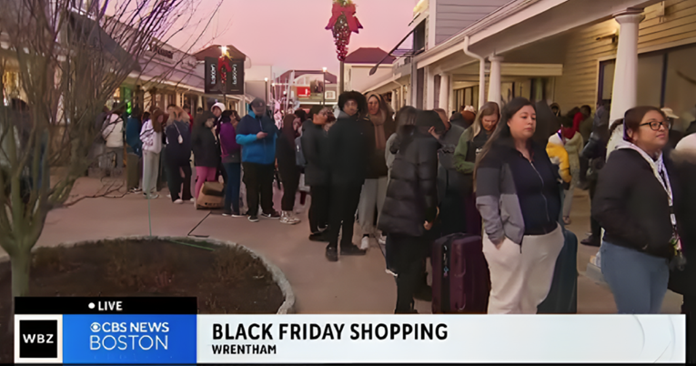 VIDEO Ovo je red na Crni petak u Americi ispred trgovine u kojoj uopće nema popusta