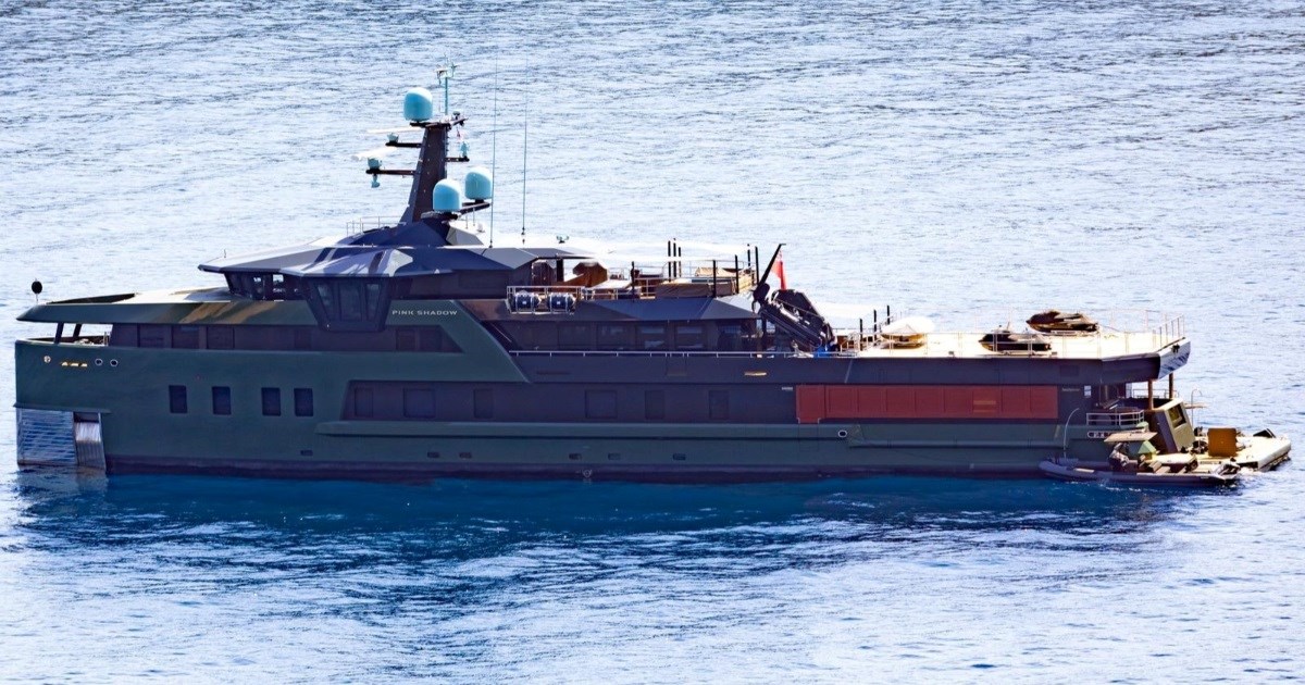 U Dubrovniku snimljena luksuzna jahta Pink Shadow, vlasnik je njemački milijarder