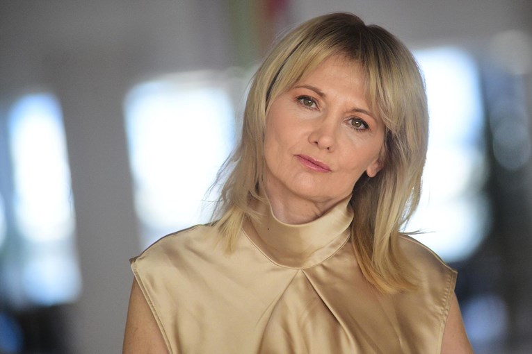 Barbara Nola oprostila se od majke: "Zauvijek ću plivati oceanom tvoje ljubavi"